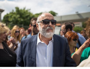 «Λογοπαίγνιο τα περί παραίτησης», λέει ο Π. Κουρουμπλής